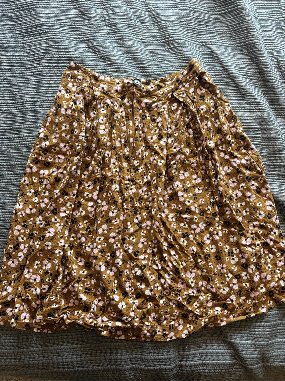 Who What Wear Mustard Floral A-Line Skirt with Pink and Black Print